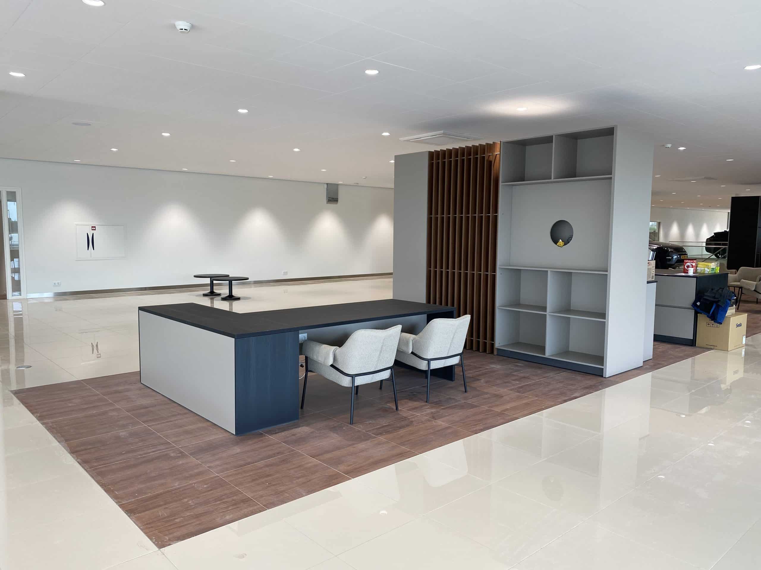 Project autogarage Alkmaar showroom verkoop werkplek